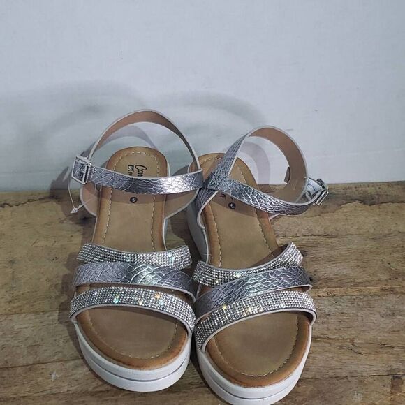 Hawkwell Comfort In Every Step Womens Silver Embellished Platform Sandals Sz 6 - Picture 2 of 7